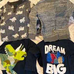 4 old navy washed never worn 3T long sleeve ts.